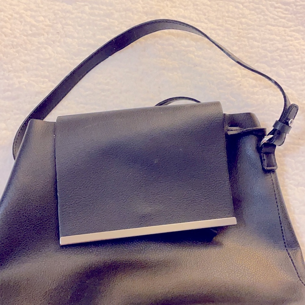 🌸💟 FINAL SALE 💟🌸 Zara Black Faux Leather Backpack - Picture 3 of 8